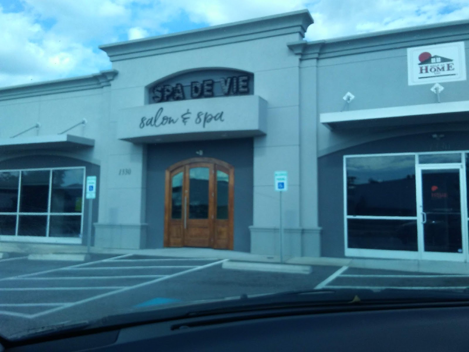Spa De Vie Salon & Day Spa nail photo 7